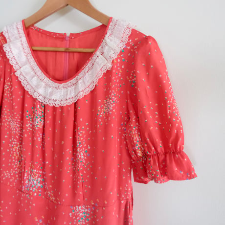70s puff sleeve flower dress / red