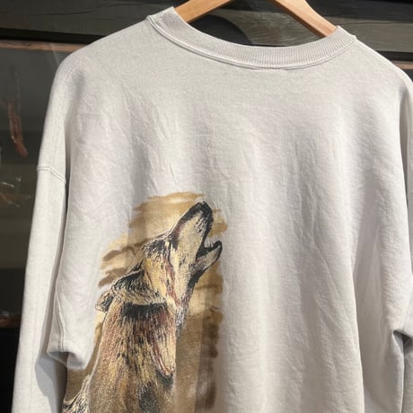 Hanes / "wolf" sweat