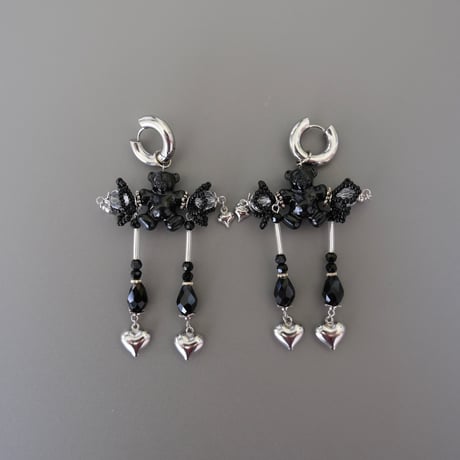 lili by SERI / "bear" pierce / black