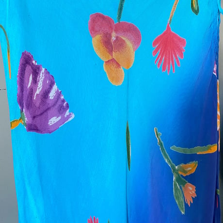 gradation skirt with vivid flowers
