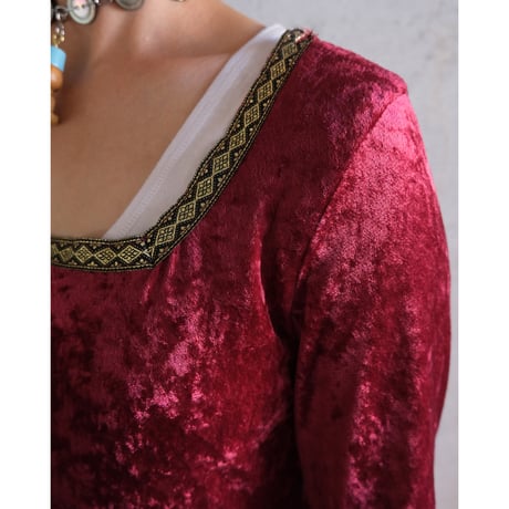 bell sleeve velours dress
