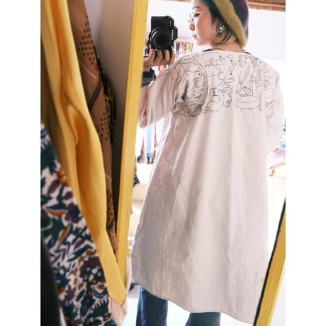 eski. × 画楽 / antique linen smock / animal