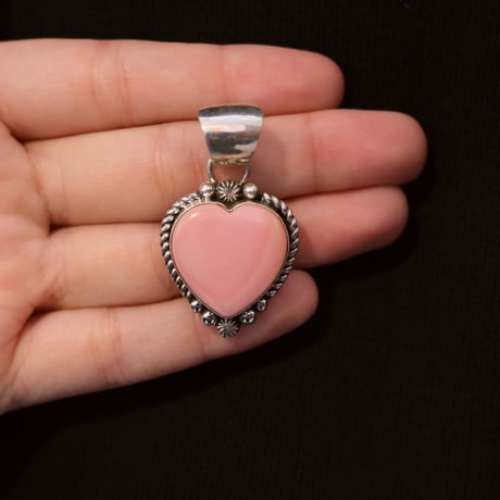 navajo / heart pendant top