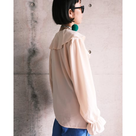 frill blouse / ivory