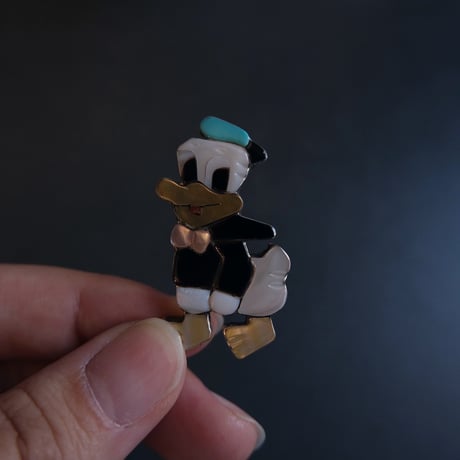 ZUNI / Donald Duck brooch (pendant top)