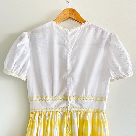 70s white × gingham check dress