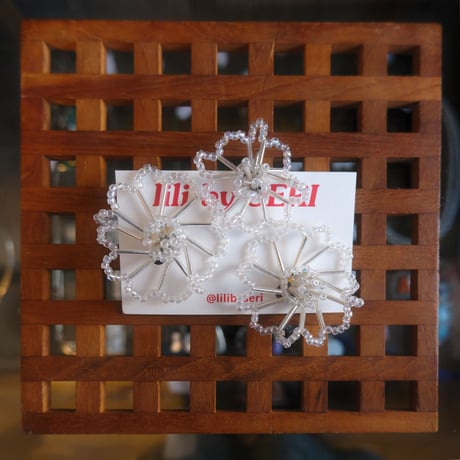 lili by SERI / flower drawing "clear" ear cuff type