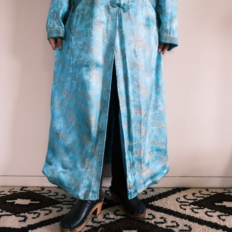 china gown / blue