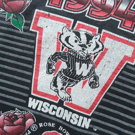 90's old print tee / black