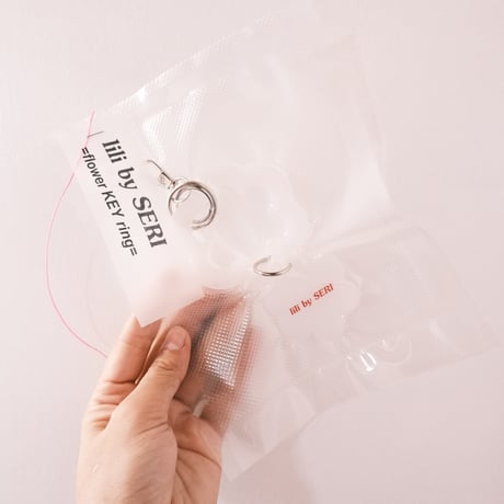 lili by SERI / FLOWER key ring