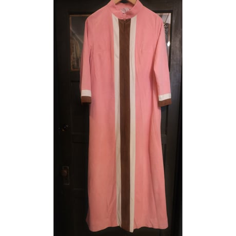 pink × brown stand collar dress