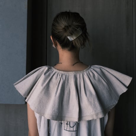 eski. original frill collar