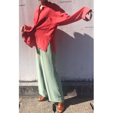 unknown / open collar silk shirt