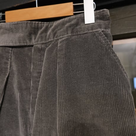 cutoff corduroy short pants