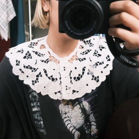 lace collar