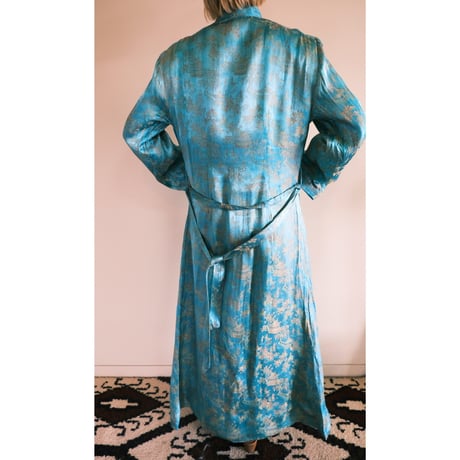 china gown / blue