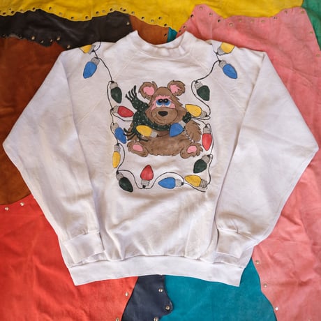 hand paint "bear" sweat