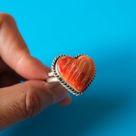 navajo / spiny oyster shell heart ring