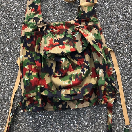 eski original remake / swiss army alpin camo backpack vest