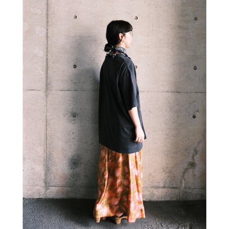 90's old print tee / black