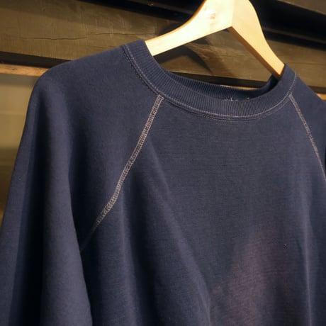 vintage like navy sweat