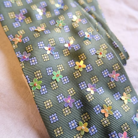 "繕う" collaboration beads embroidery necktie "flower"