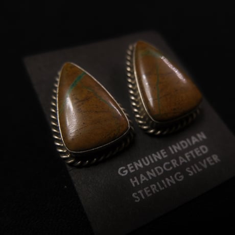 indian jewely / boulder turquoise pierce