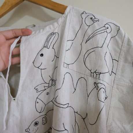 eski. × 画楽 / antique linen smock / animal
