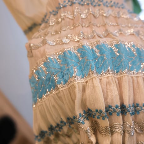 vintage/embroidery  pleats skirt