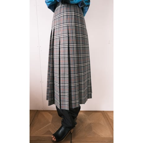 Burberry's / check pleats skirt / gray