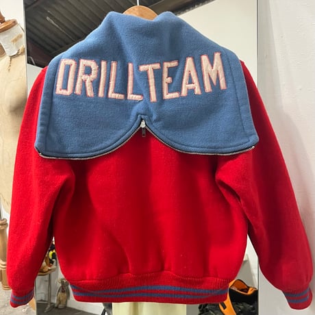 Dehen / stadium jumper