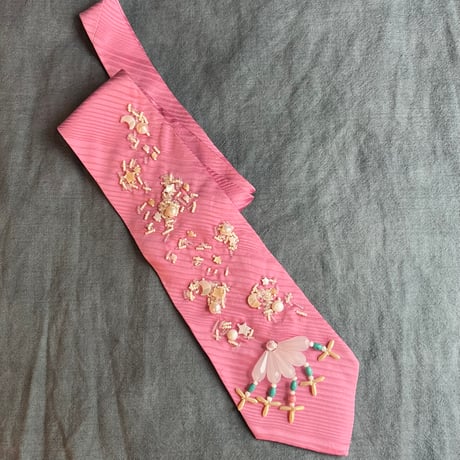 "繕う" collaboration beads embroidery necktie "magical pink"