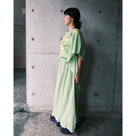 embroidery setup (tops×skirt) “light green”