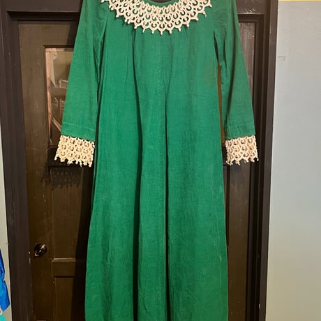 70s vintage / corduroy dress with lace collar