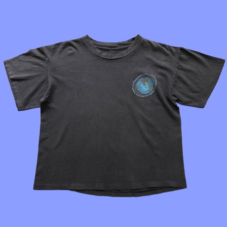90s "Earth" print tee / black