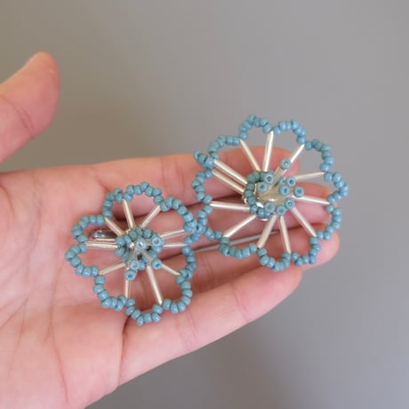 lili by SERI / flower drawing "blue" ear cuff type