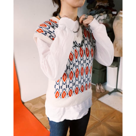 design knit vest