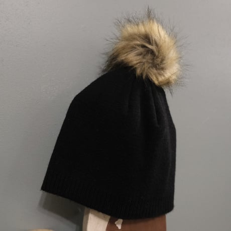 pon pon fur knit cap