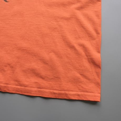 skull print tee / orange