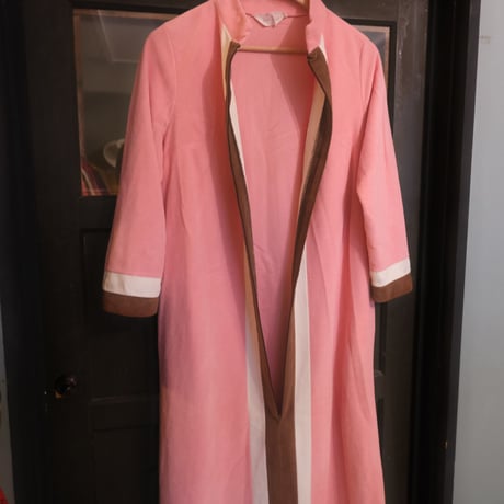 pink × brown stand collar dress
