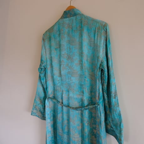 china gown / blue