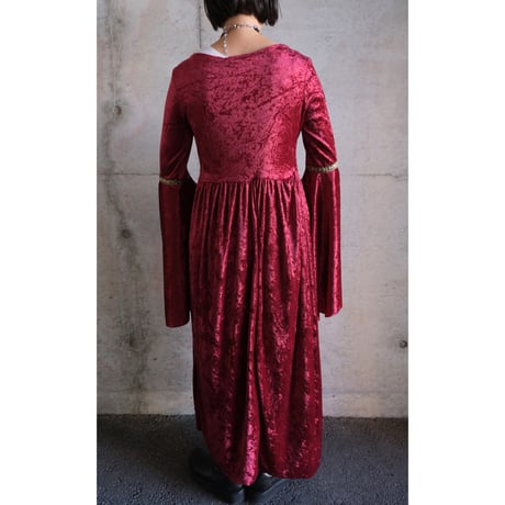 bell sleeve velours dress