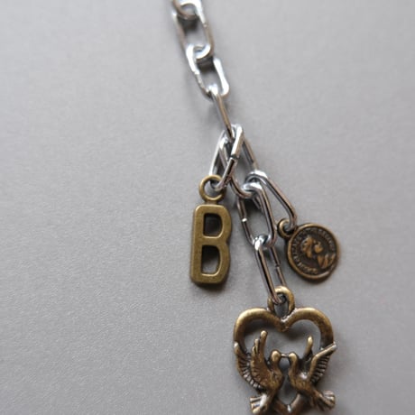 eski. original "shell × chain" necklace