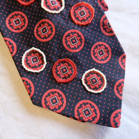 "繕う" collaboration beads embroidery necktie "dot"