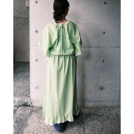 embroidery setup (tops×skirt) “light green”