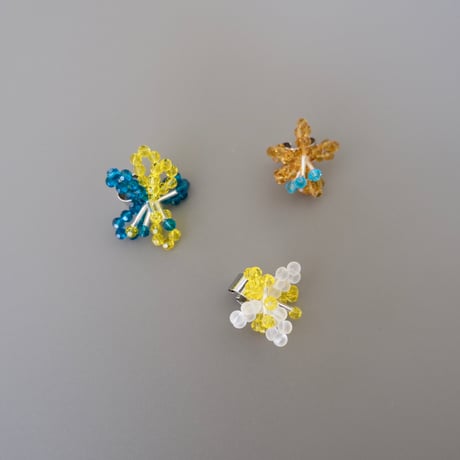 lili by SERI / beads flower ear cuff