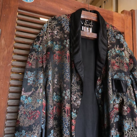 China gown / black