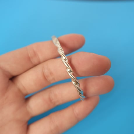 navajo "Elaine Tahe" twist × stamp work bangle
