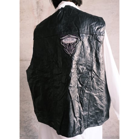 big leather vest with wappen