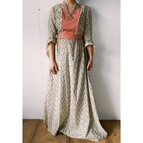 70s vintage bell sleeve dress